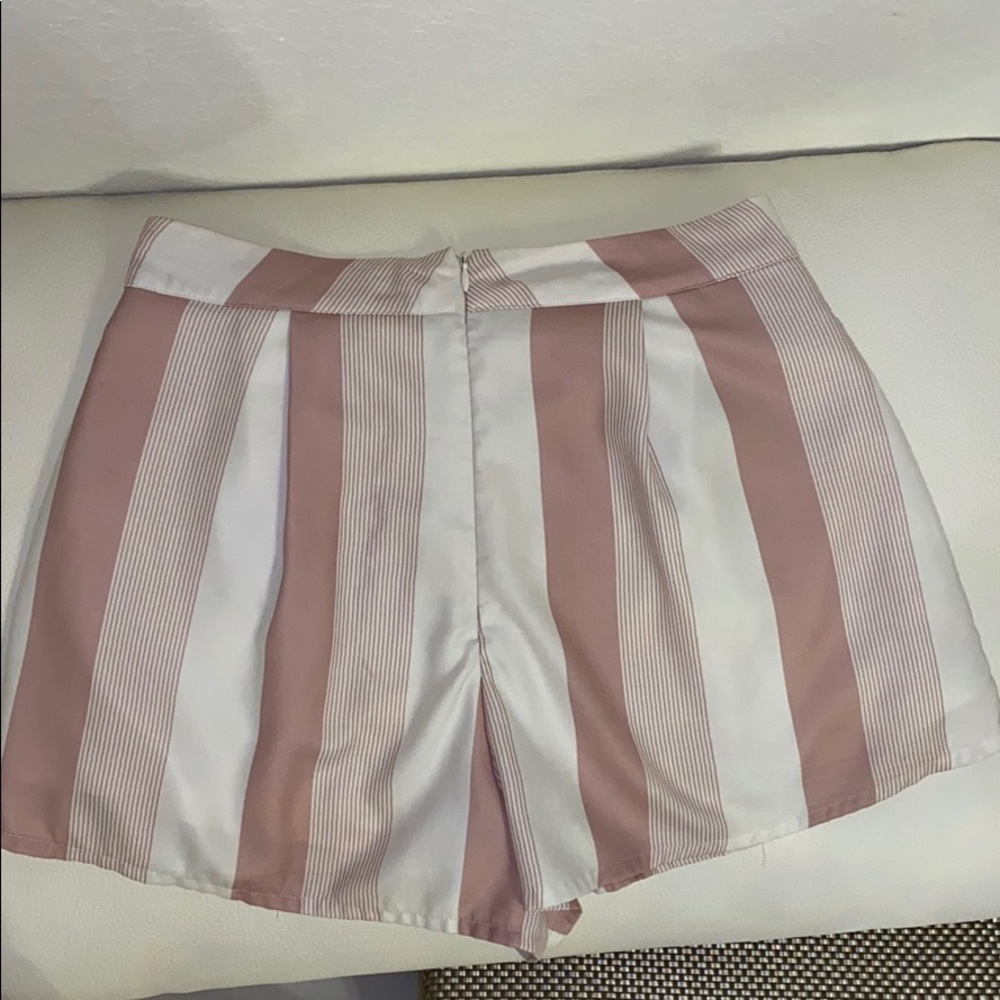 Two piece set - Picture 2 of 3
